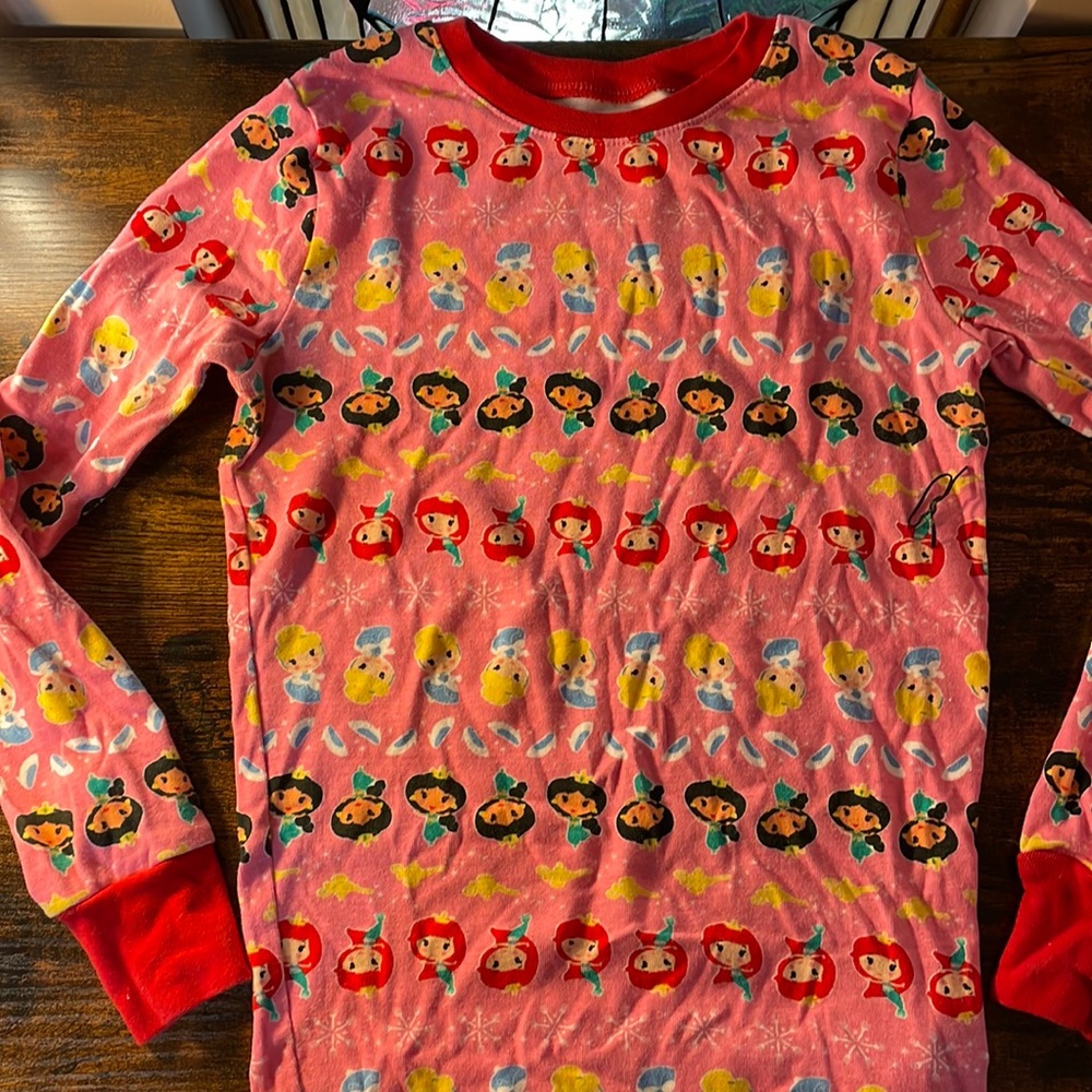 Disney princess shirt size XXL(14)